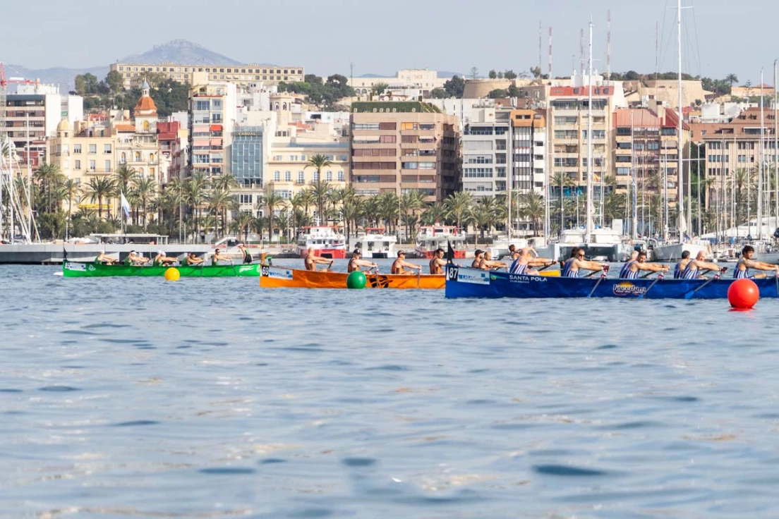 Oliva, Gandia y el Grau se miden en la V Regata Liga Suma: Alicante escenario de lujo