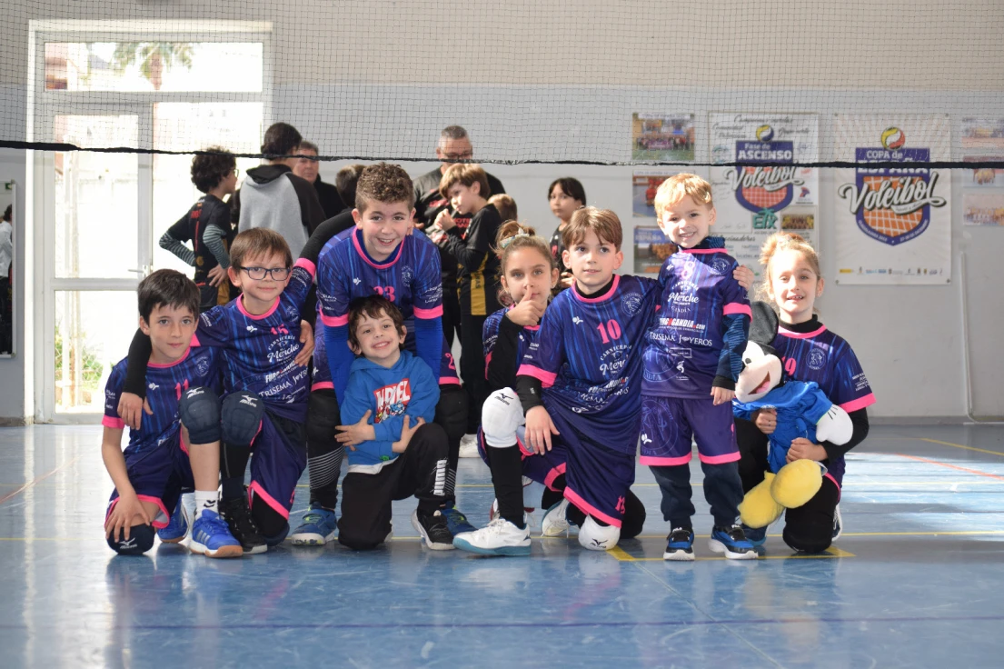 Emocionante Duelo de Benjamines entre el Club Voleibol Gandia Alfa y el Arenas J23 Cafetería Virginia