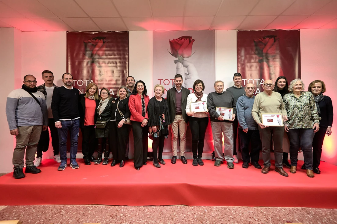 Pepa Frau, Paco Sancho y Pepe Romero reciben el homenaje por 'Toda una vida socialista' con el PSPV-PSOE de Gandia