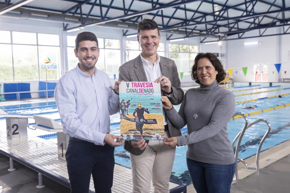 Gandia acoge la V edición de la Travesía Canal de Nado en mar abierto