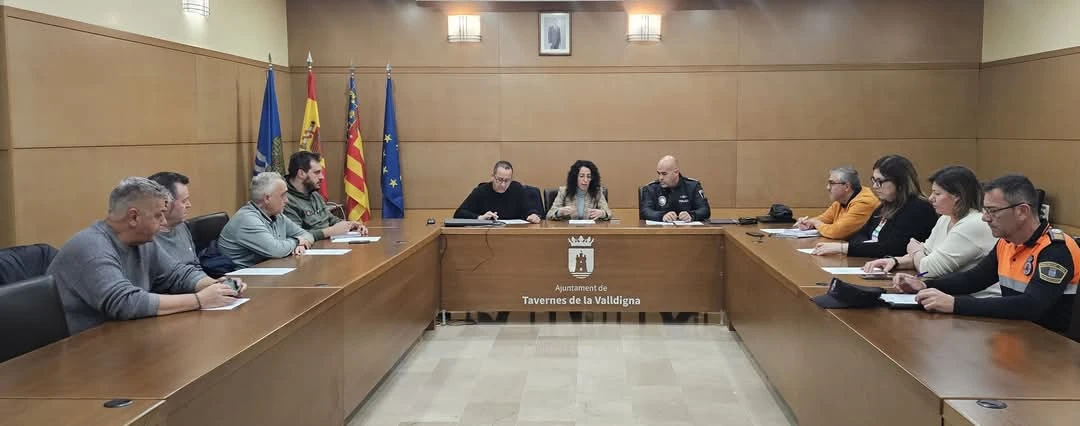 Tavernes suspende las clases y cierra parques y jardines hoy miércoles