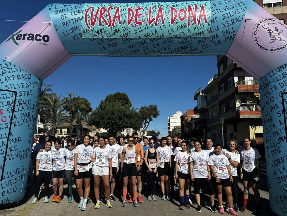 Xeraco llena sus calles de esperanza con la Cursa de la Dona
