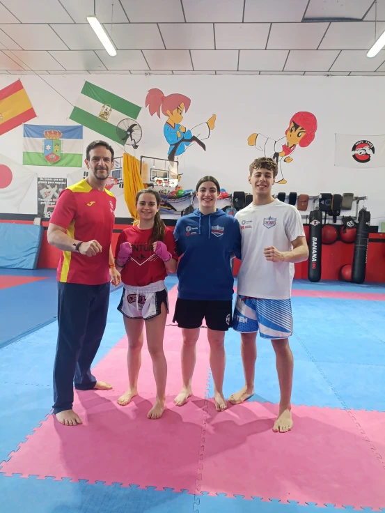 Laura Estarlich, Borja Moreno y Andrea Martínez, convocados por la selección española de kick boxing