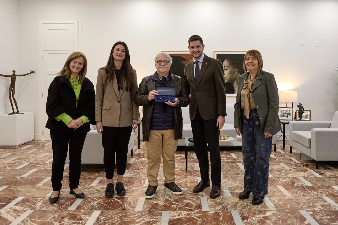 Gandia agradece la creatividad musical y cultural del compositor Rafael García Aparisi