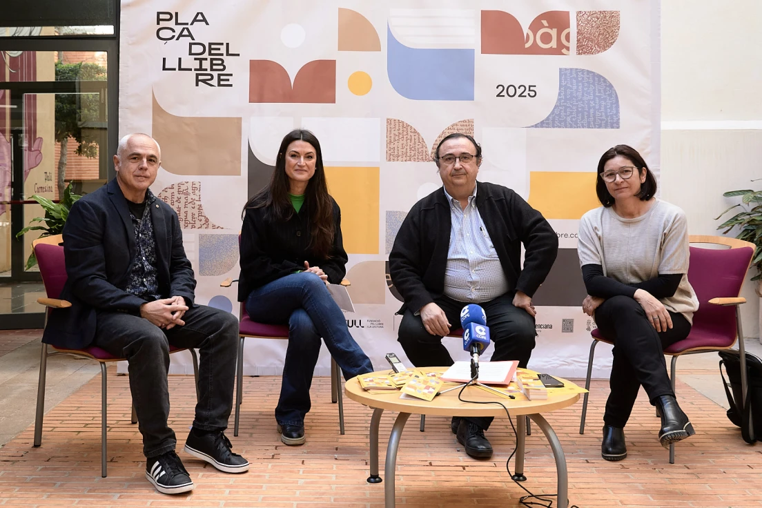 Gandia celebra del jueves al domingo la quinta edición de la 'Plaça del Llibre'