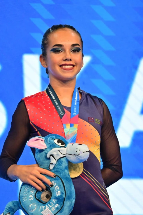 Mireia Montilla Sánchez sigue brillando en el patinaje artístico con grandes logros nacionales e internacionales