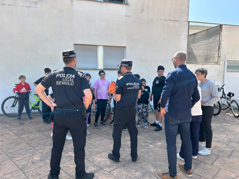 Alumnos del colegio Sant Marc de Beniarjó participan en las XI Jornadas sobre Educación Vial