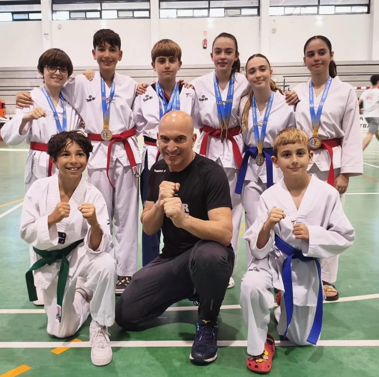 El Club Taekwondo La Safor Gandia arrasa con 9 medallas en el Autonómico Infantil de Poomsae