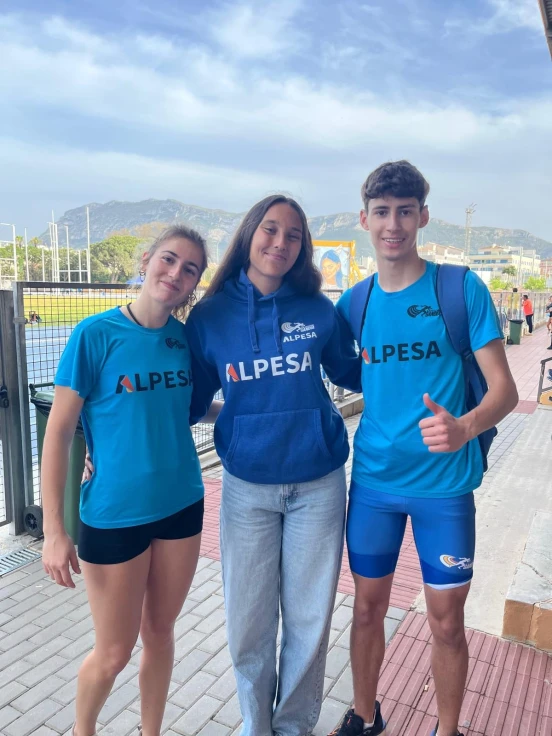 El Club Atletisme Gandia Alpesa comienza su temporada en pista con grandes resultados y presencia internacional