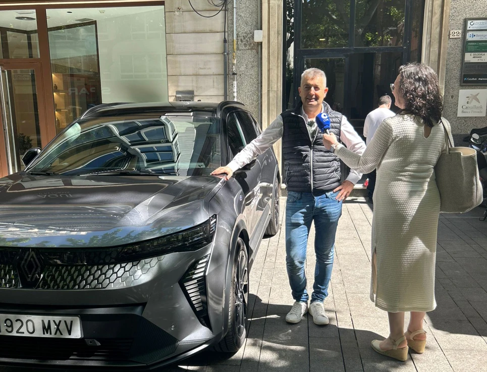 Ubaldo Ferrando, del concesionario Renault Ginestar, nos cuenta las novedades y descuentos que tienen en la Fira del Motor de Gandia