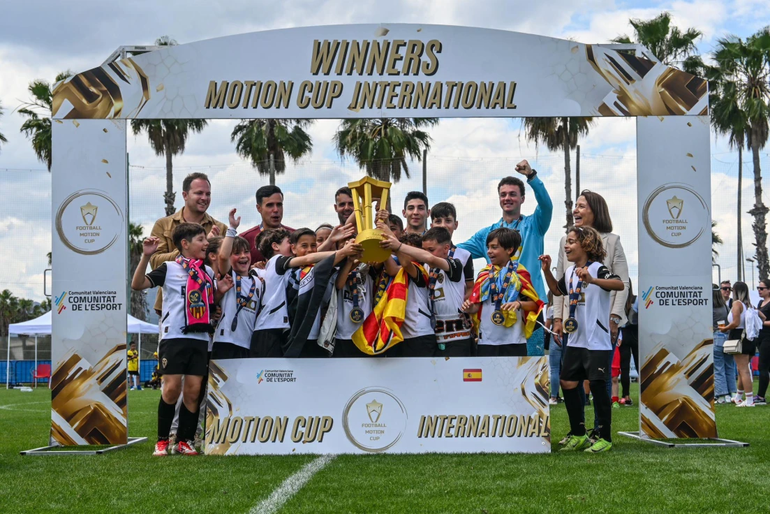 Gran éxito de la 'Football Motion Cup International' en Oliva con más de 3.500 asistentes