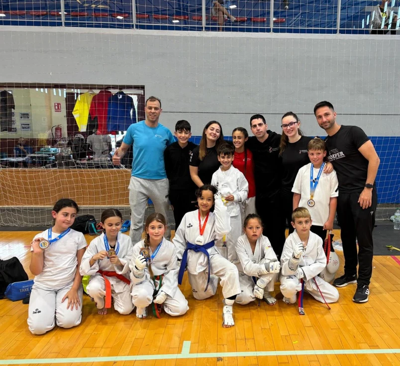 13 Medallas para el Club Taekwondo la Safor Gandia en el Campeonato Autonómico