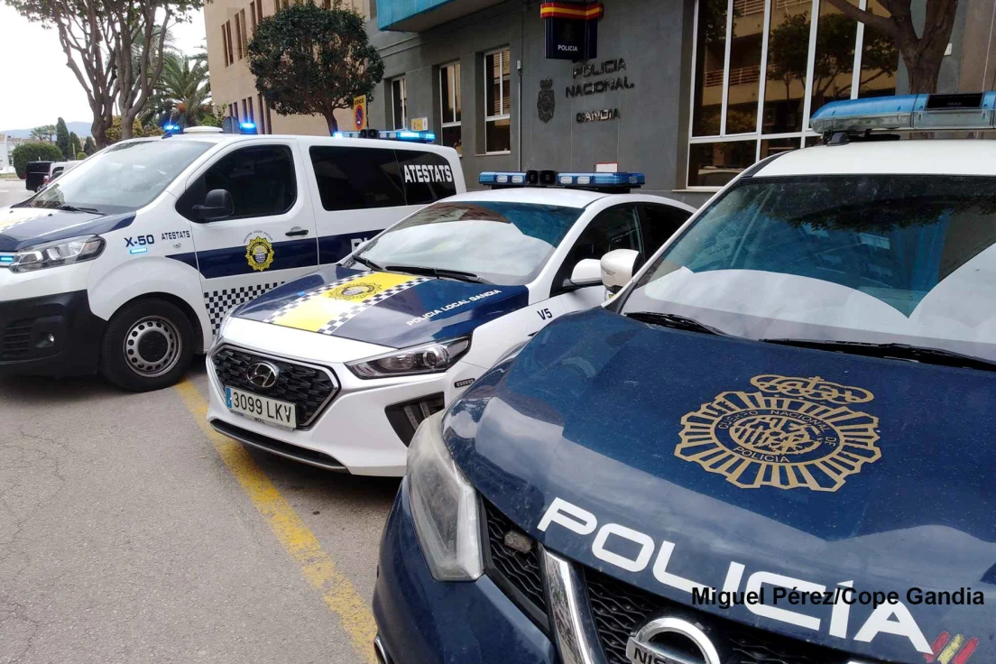 Tres heridos y dos detenidos en sendas reyertas esta madrugada en Gandia y playa