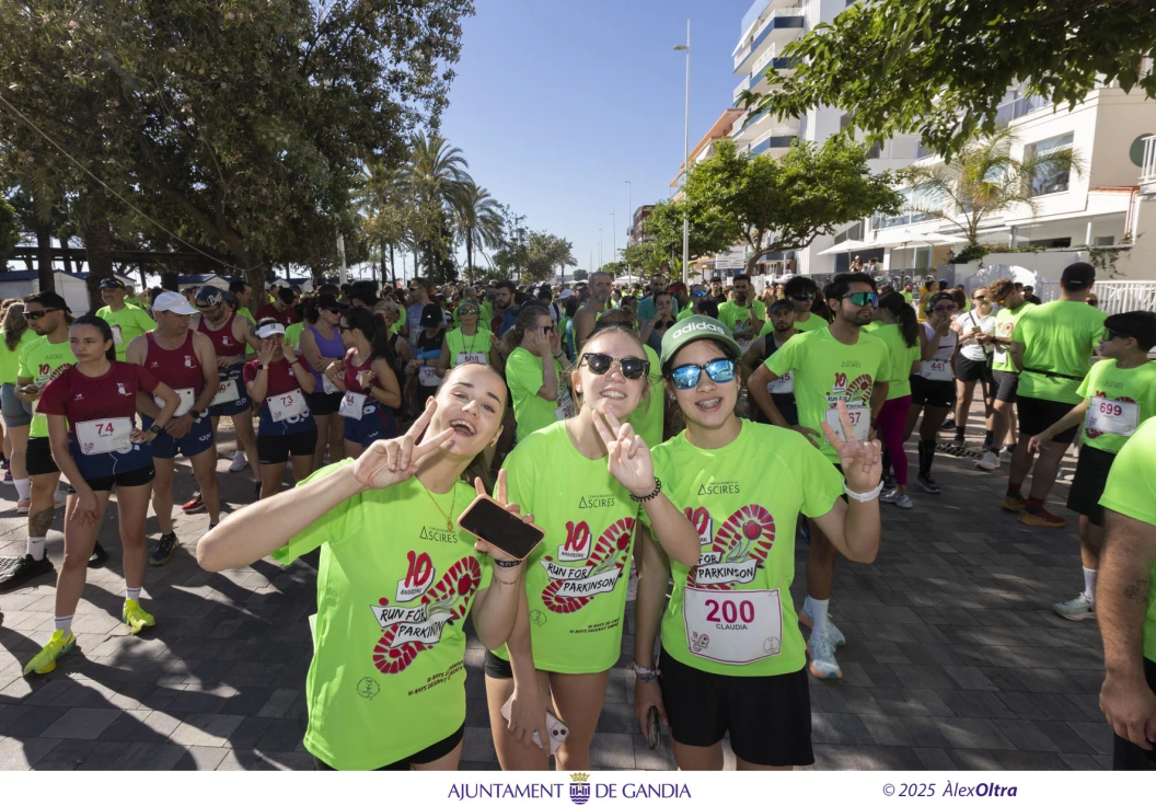 La Run for Parkinson reúne a más de 700 participantes en Gandia