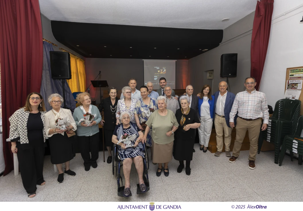 Rosariet la de Sema, Saoret Bacora, Juanito Rosquilla, Consuelo la dels Bataller con 99 años o la dona de Juanito l'obrer: Gandia rinde homenaje a la historia de Benipeixcar