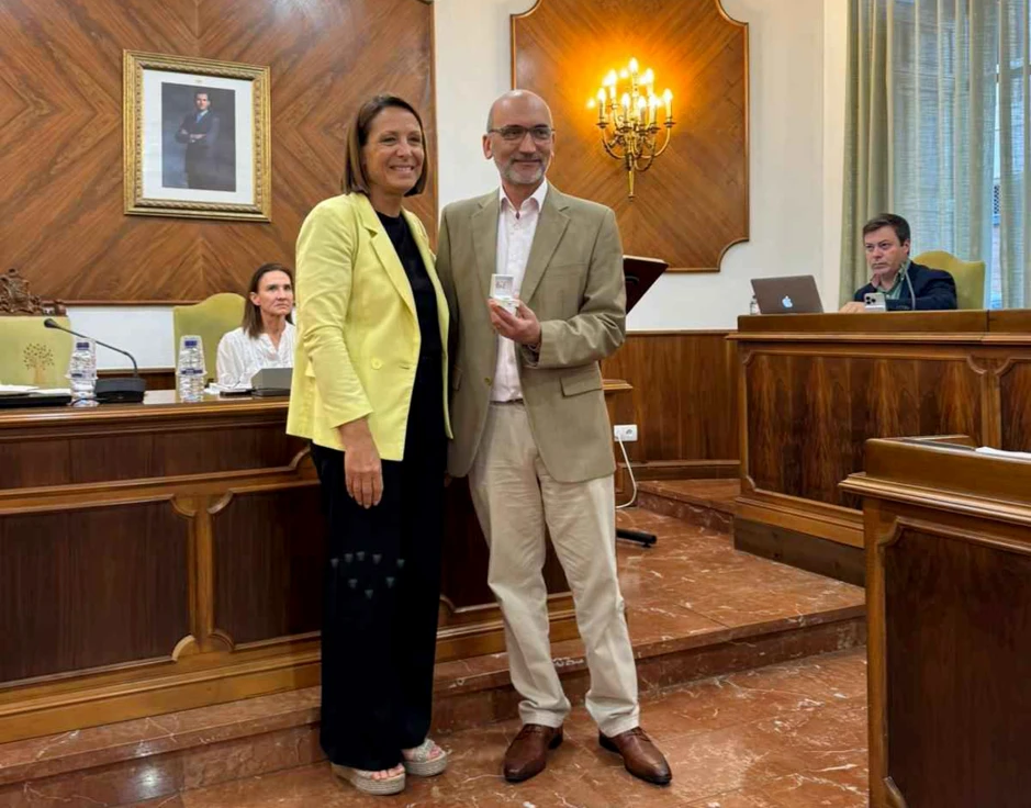 Teo Peris ya es nuevo concejal de Projecte Oliva en el ayuntamiento olivense