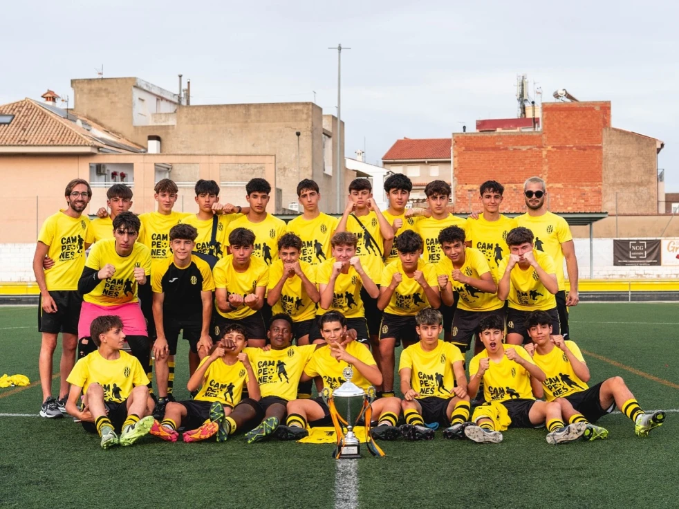 El equipo Cadete B del Real de Gandia CF se proclama campeón de liga y logra el ascenso a 1ª Regional