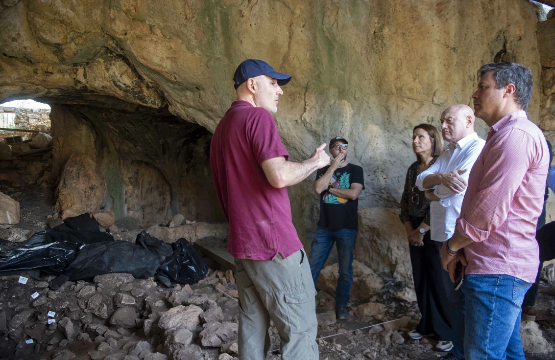 La Diputación iniciará este mes nuevas excavaciones en la Cova Foradada de Oliva para hallar más restos paleolíticos