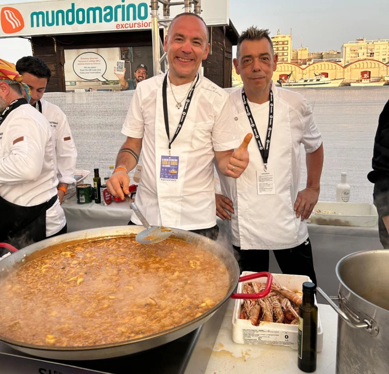 Los reyes de la pasta se interesan por servir en Italia 'la miglore fideuá de Gandia a Bérgamo'