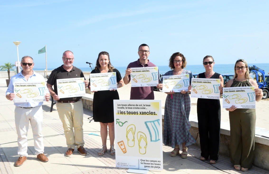 La Diputació de València recomienda utilizar chanclas en las playas de la Safor