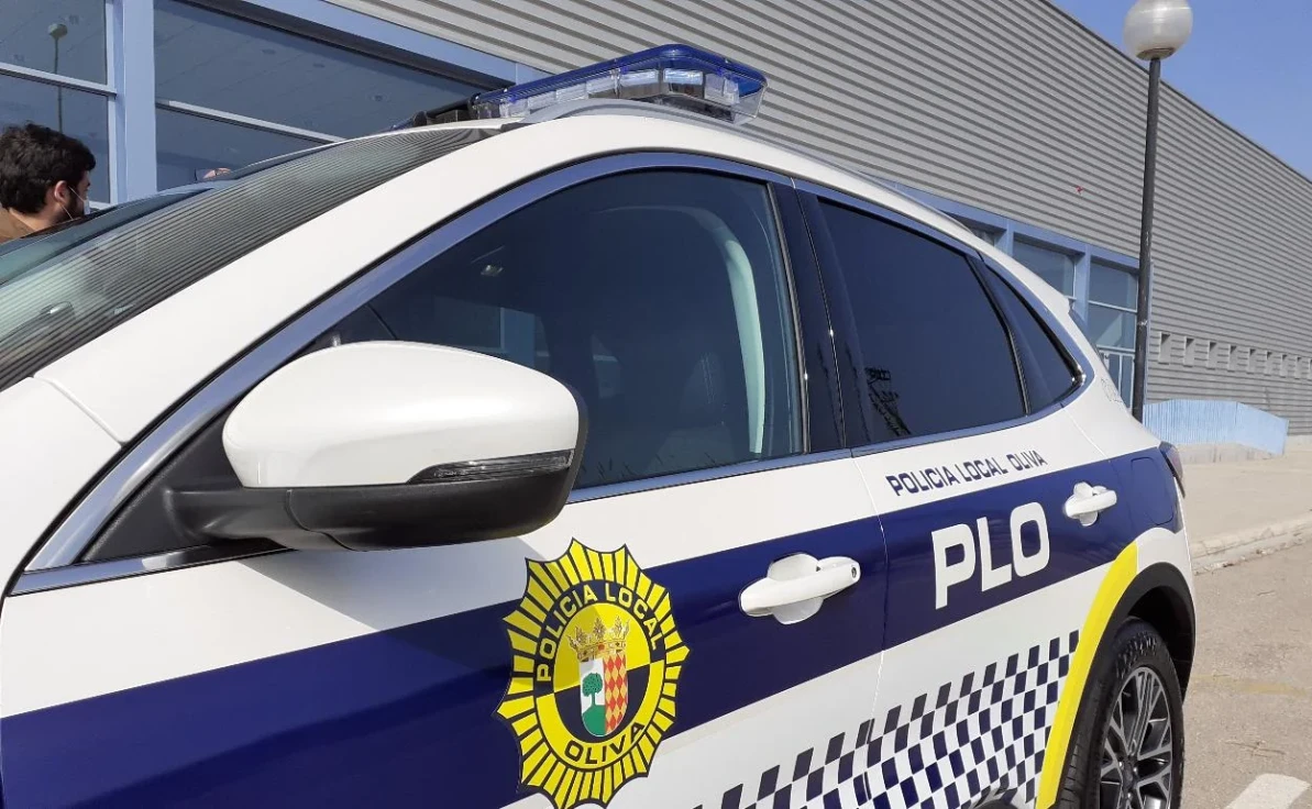 El PSOE alerta sobre el "uso desmedido" de horas extra en la Policía Local de Oliva
