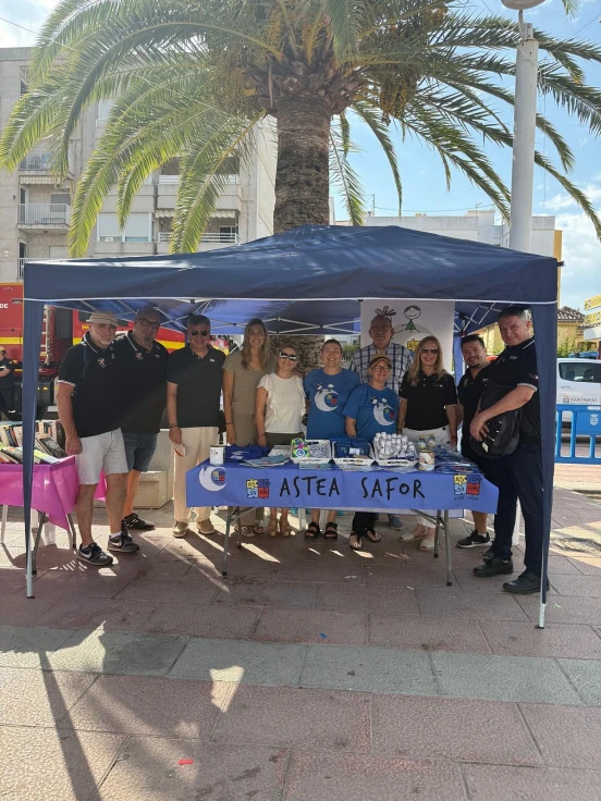 La I Feria de la Solidaridad y la Emergencia llena el Grau de Gandía de acción social, participación y compromiso