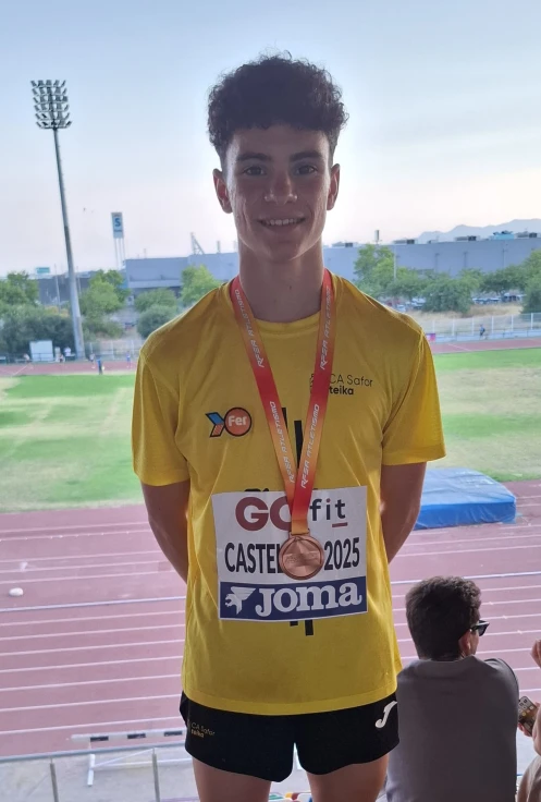 Álex Sangil, bronce nacional en 1.500 metros del Campeonato de España Juvenil