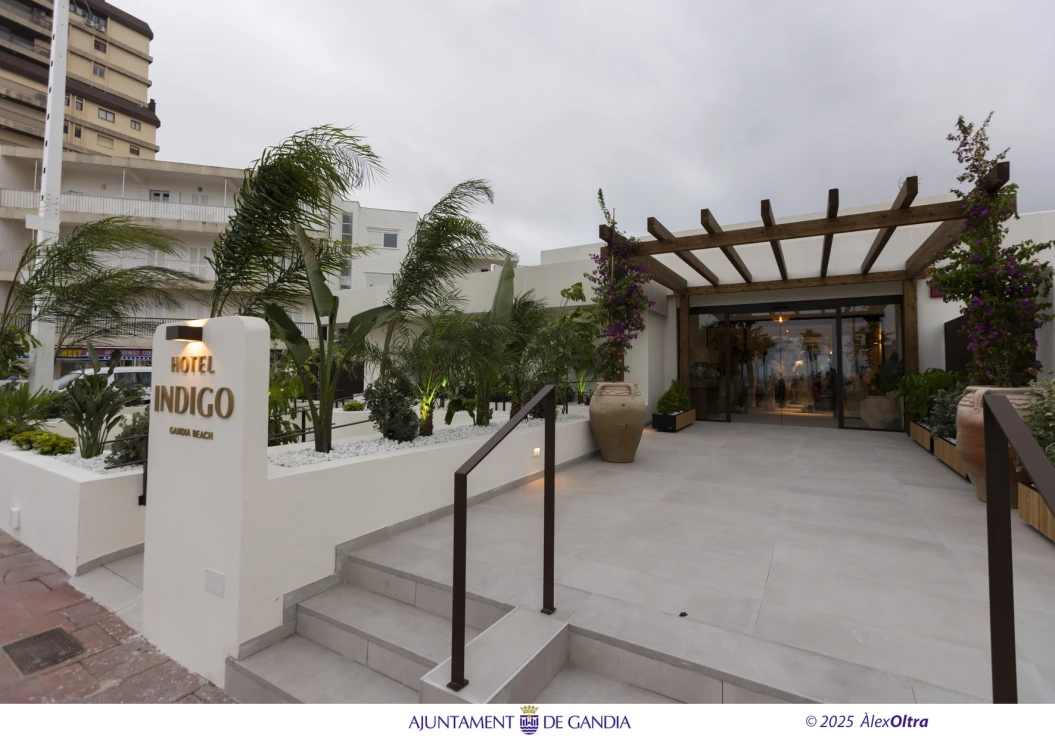 El Hotel Indigo Gandia Beach abre en primera línea y refuerza el liderazgo turístico de la ciudad
