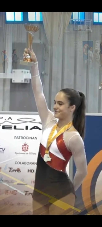 Àngela Artés se proclama Campeona Autonómica en patinaje libre