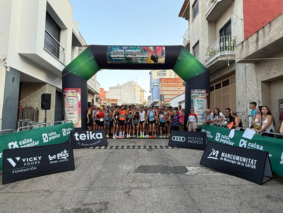 Carla Breco y Joel Camarena brillan en la multitudinaria Volta a Peu a Ador