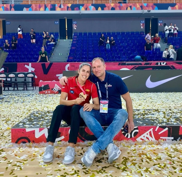 Oliva celebra el bronce mundial de la Selección Española Femenina Sub-19 de Baloncesto