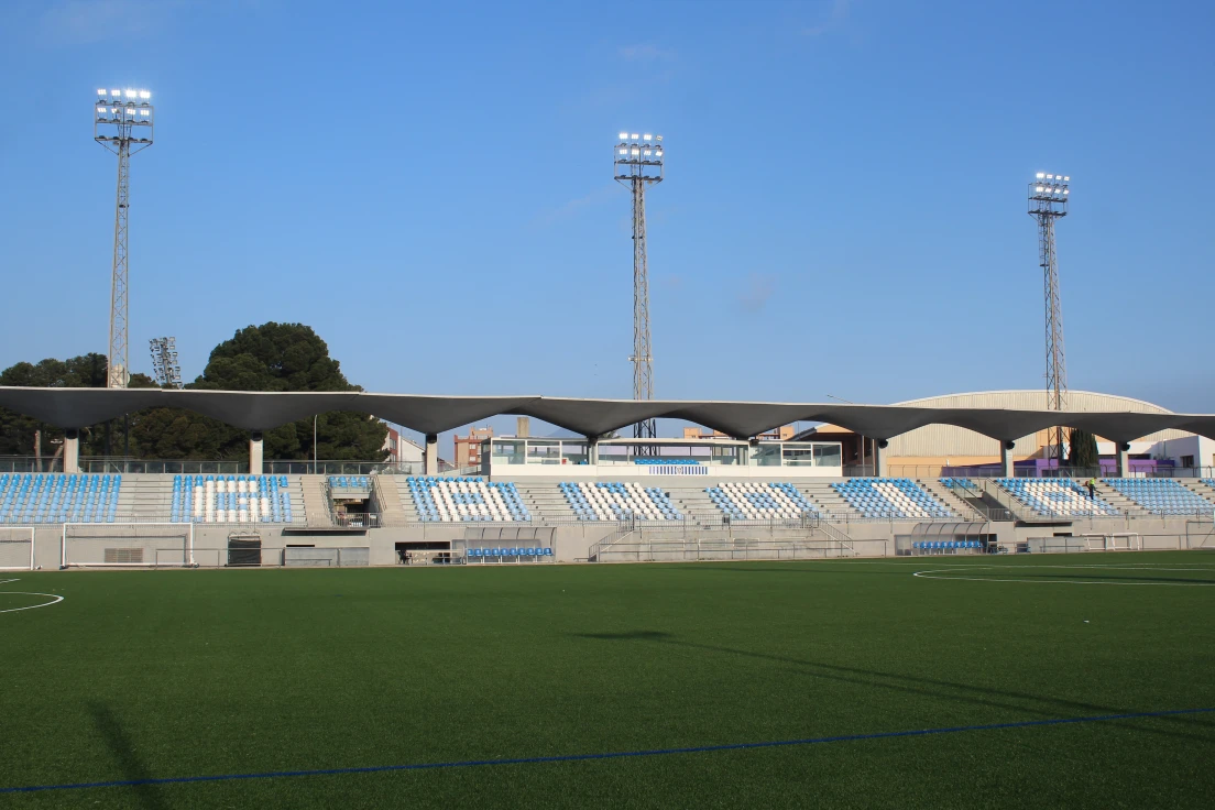 El CF Gandia reduce su deuda un 28% y proyecta un futuro económico sostenible
