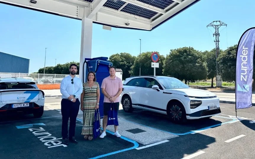 Zunder inaugura una estación de carga ultrarrápida en Oliva