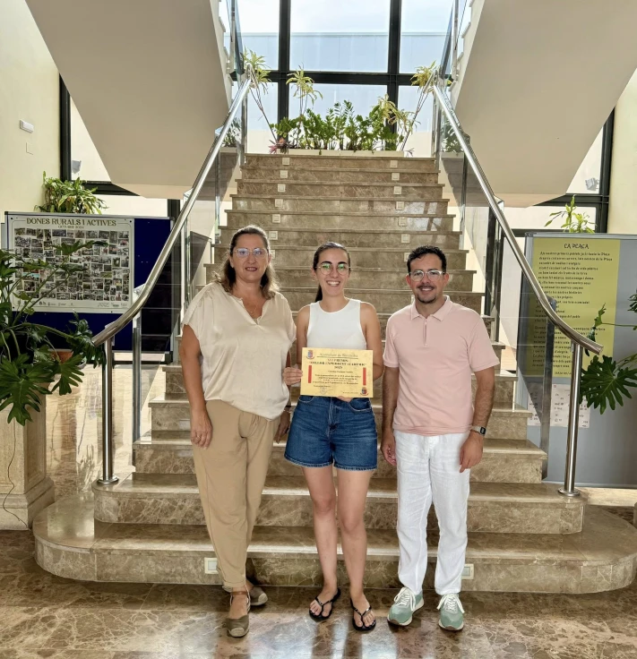 Andrea Escoto y Cristina Toscano, reconocidas por sus expedientes académicos en Benirredrà