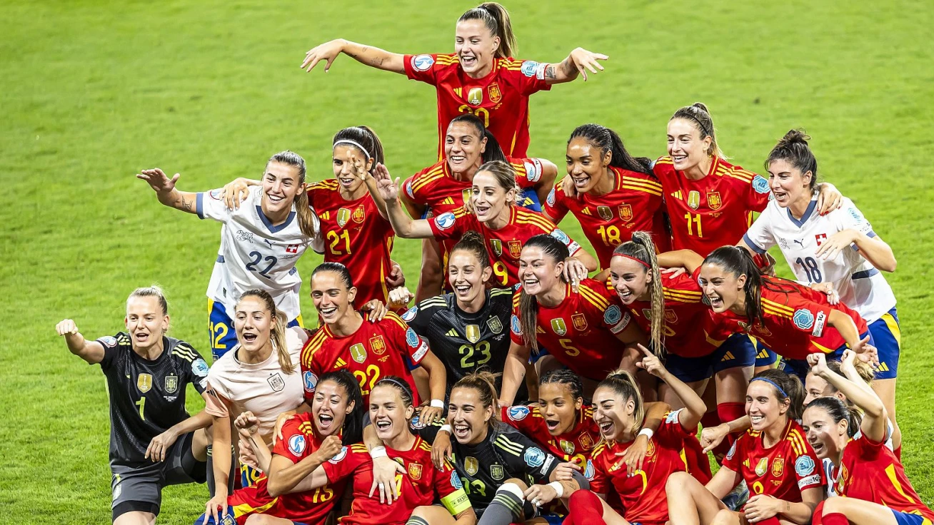 La Safor vibra con la gran final de la Eurocopa Femenina en pantalla gigante