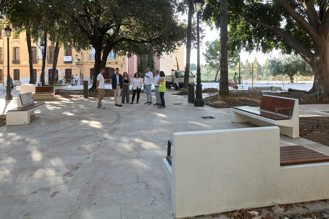 Finalizan las obras de humanización del entorno del Ayuntamiento de Gandia