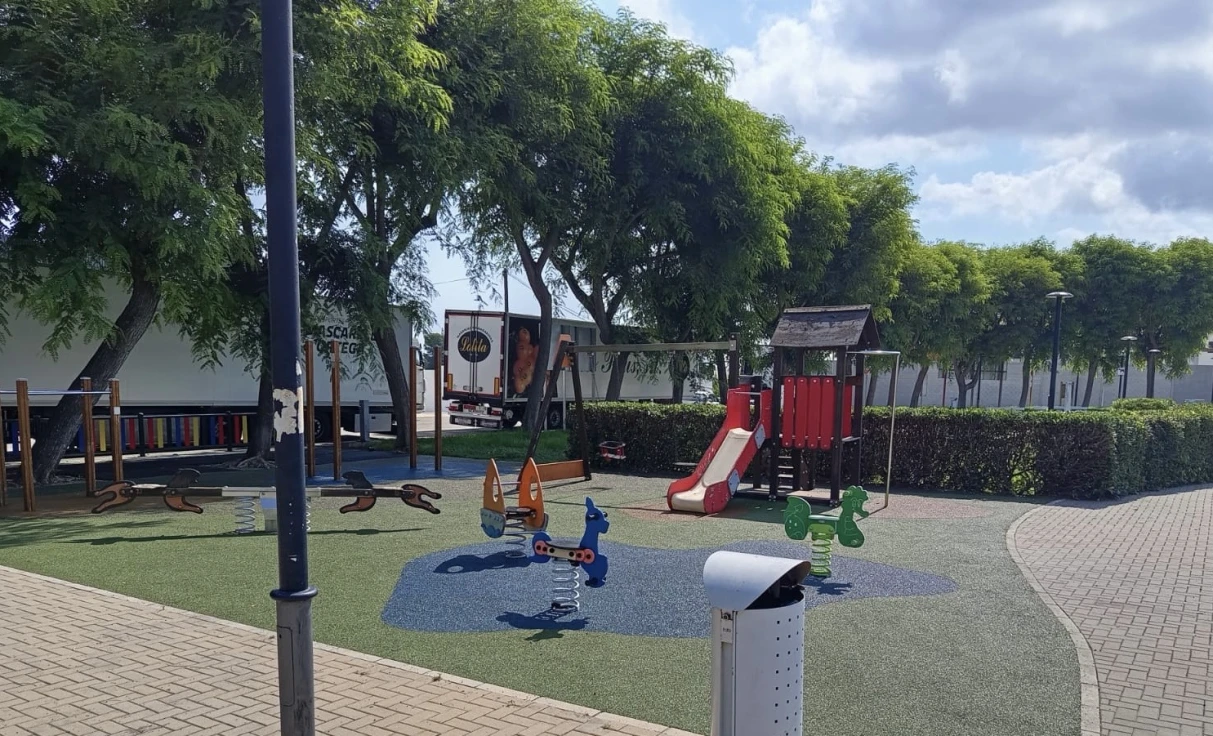Beniarjó renueva el parque del Molí de Tola gracias a los presupuestos participativos