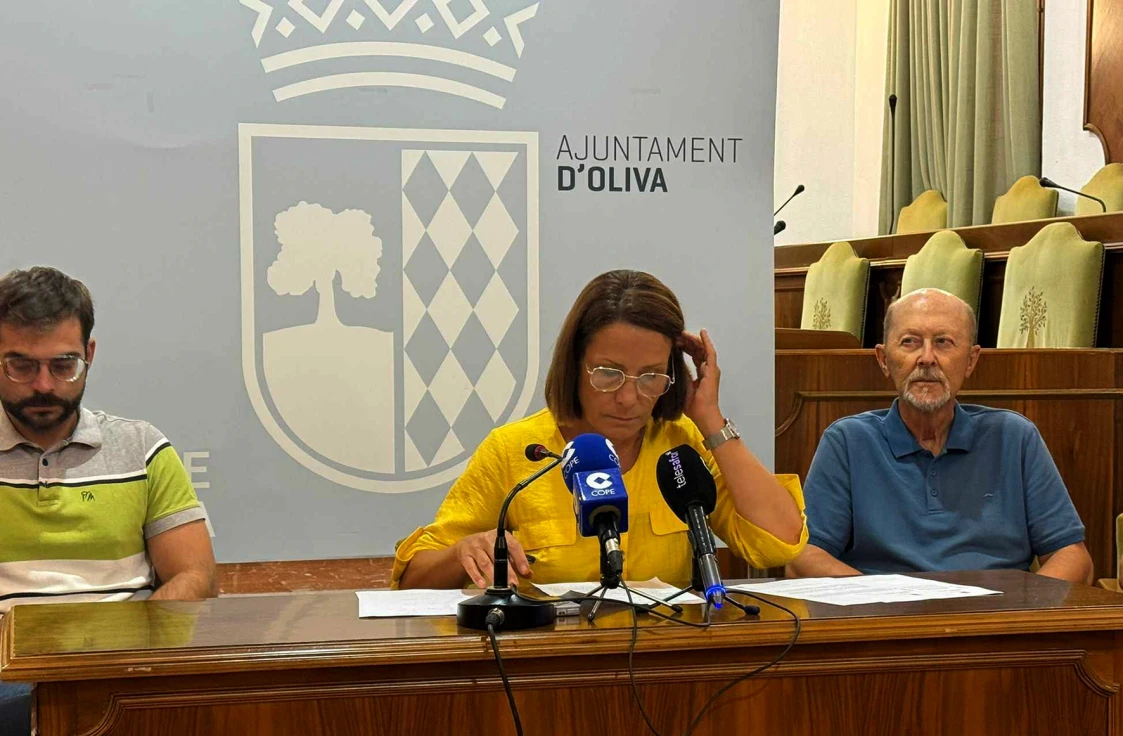 La oposición de Oliva lo tiene claro: Maria Bertomeu debe dejar el acta de concejala