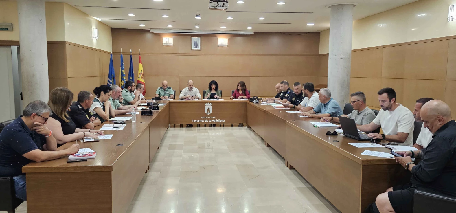 Tavernes ultima el dispositivo de fiestas que triplicará la presencia de agentes en la calle