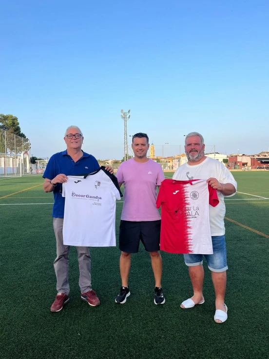 Racing Rafelcofer C.F. y C.E. La Font renuevan su compromiso para la temporada 2025/2026