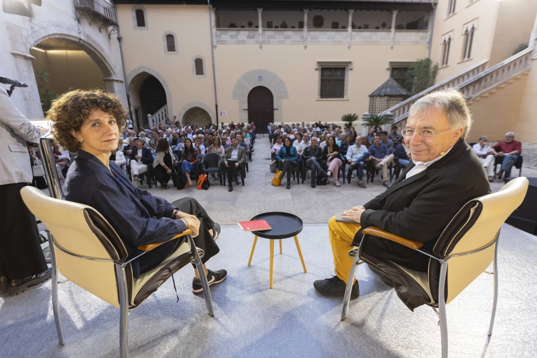 Invitar a la gente a pensar juntos sobre los problemas que compartimos: Antonio Monegal y Marina Garcés reflexionan en 'Gandia Pensa'