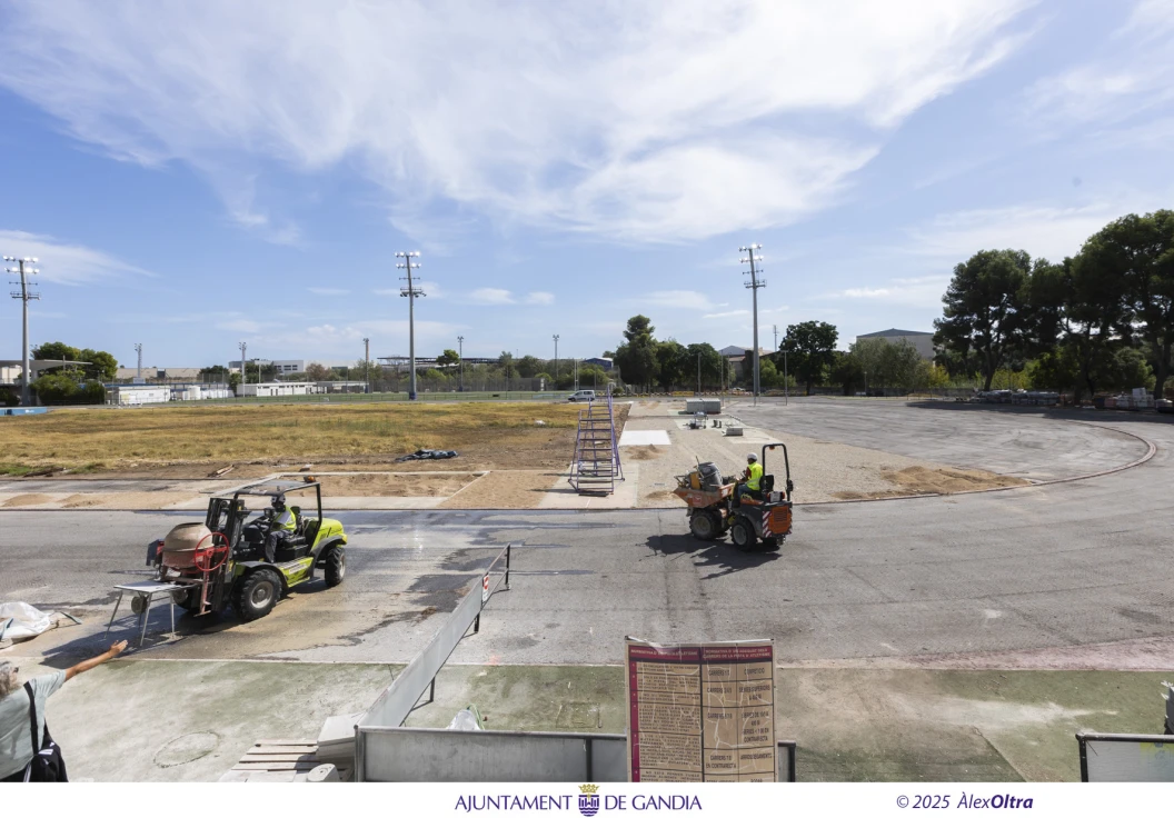 La remodelación de la pista de atletismo de Gandia avanza a buen ritmo