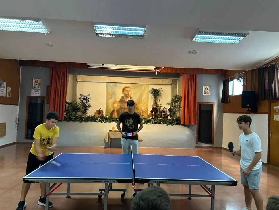 El XXIV Campeonato de Tenis de Mesa pone el broche de oro a las fiestas de Sant Francesc d’Assís en Oliva