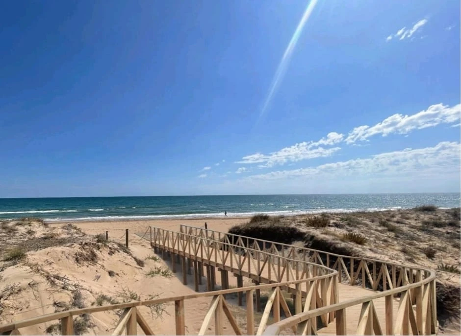 Las nuevas pasarelas dunares de las playas de Oliva empezarán a instalarse a finales de 2025