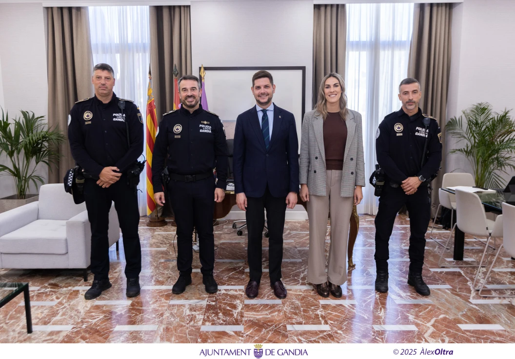 La Policía Local de Gandia recibe el premio nacional ‘Perseverancia y Esfuerzo’ por el programa Agente Tutor