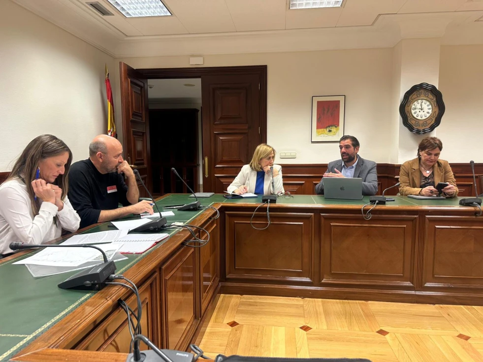 El PSOE de Oliva lleva al Congreso de los diputados en Madrid el caso de las viviendas de la playa de la Mitja Galta