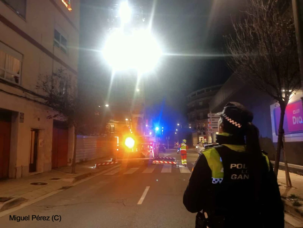 Una atención médica obliga a cortar la entrada y salida de Gandia por la carretera de Albaida