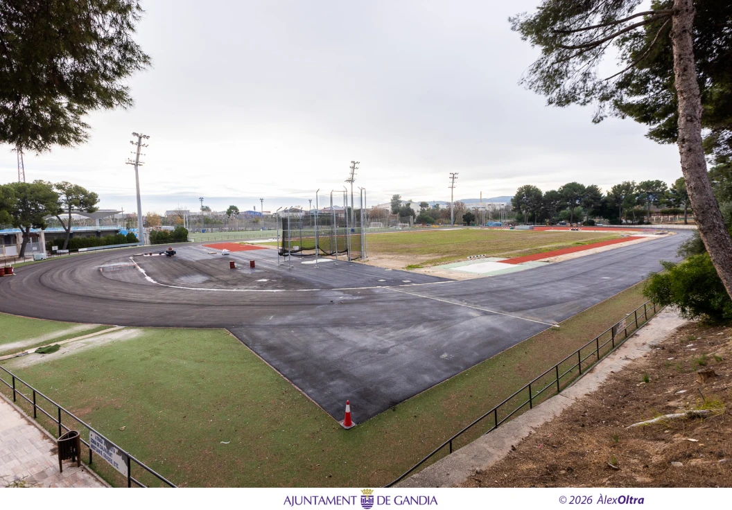 Paralizadas las obras de la pista de atletismo de Gandia por la crisis financiera de la empresa adjudicataria