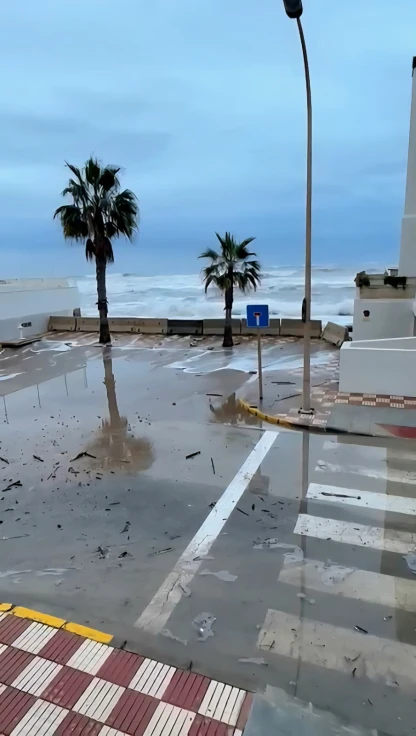 El PP de Tavernes reclama la visita urgente de la delegada del Gobierno por la "grave situación" de la playa
