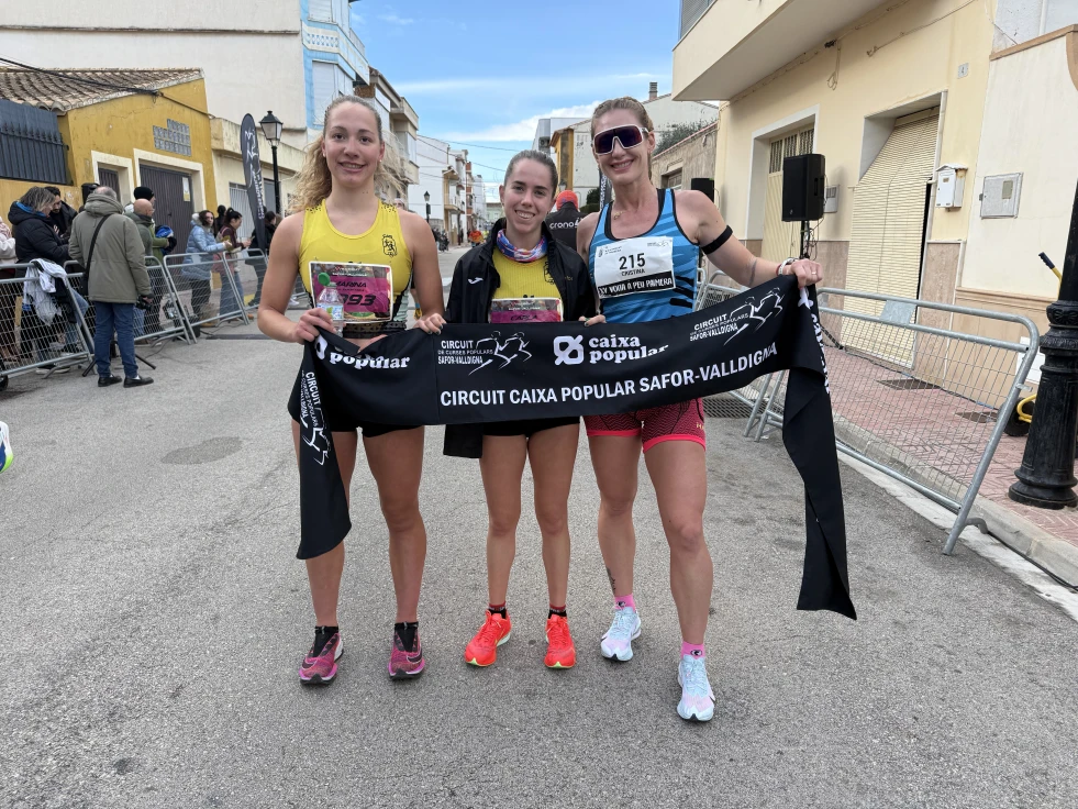 Carla Breco y Robert Harrison se imponen en la Volta a Peu de Palmera